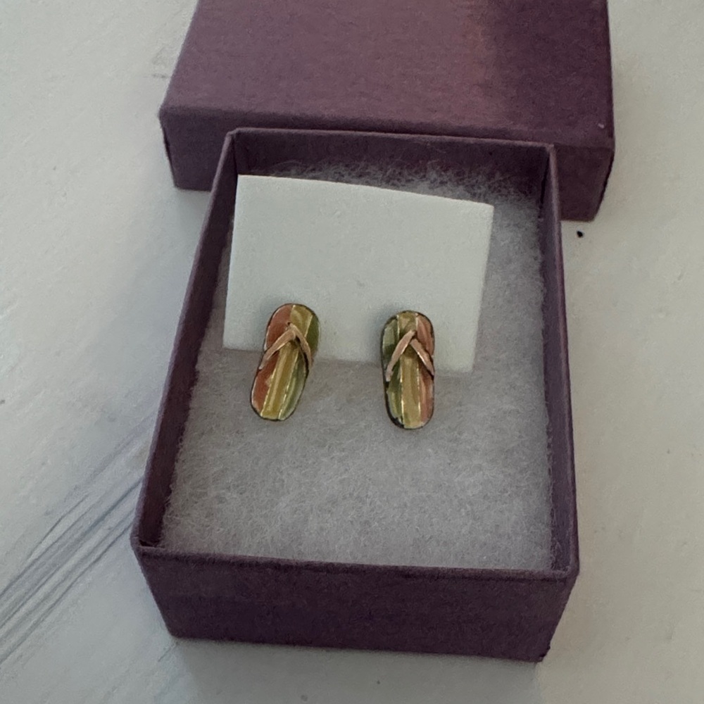 Flip flop earrings - Picture 2 of 2